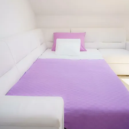 Dalmat Apartment *
